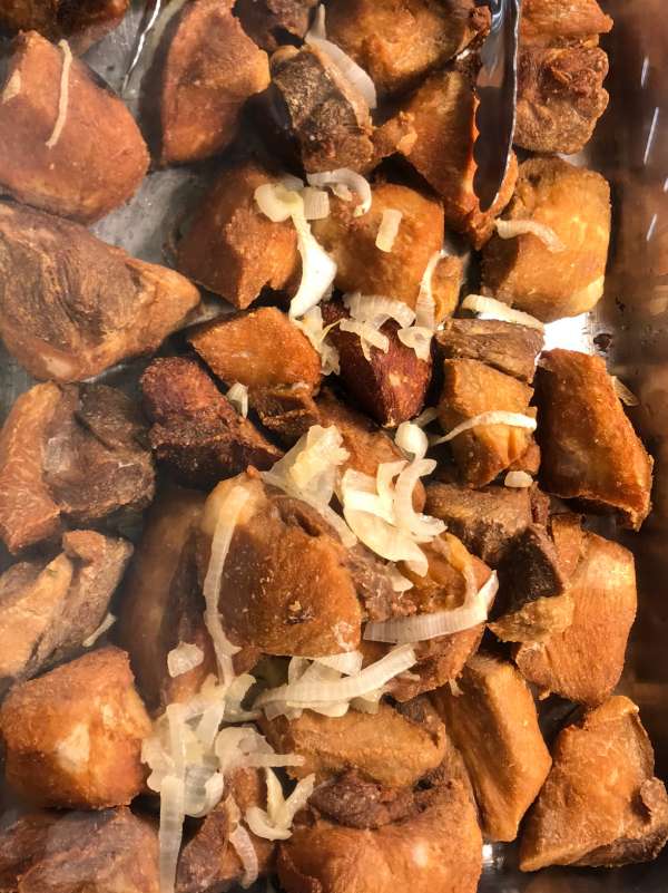 Fried pork Chunks/Masas de cerdo fritas tray feeds 50